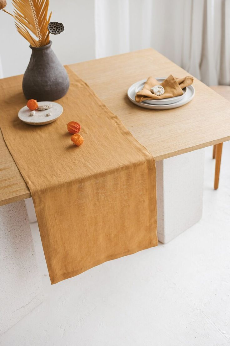 Linen Table Runners and Placemats