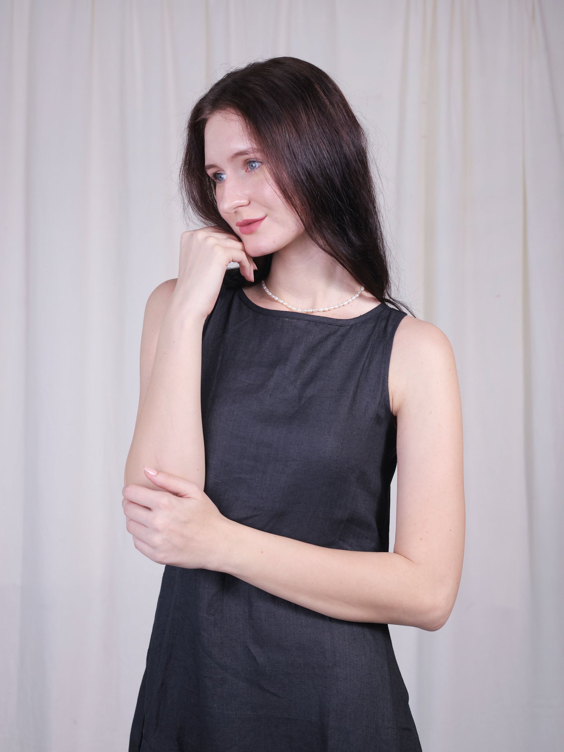 sleeveless black linen dress